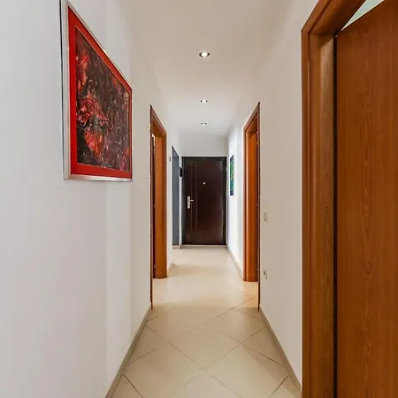 Classic Retreat By Pikhost Appartement Tirana